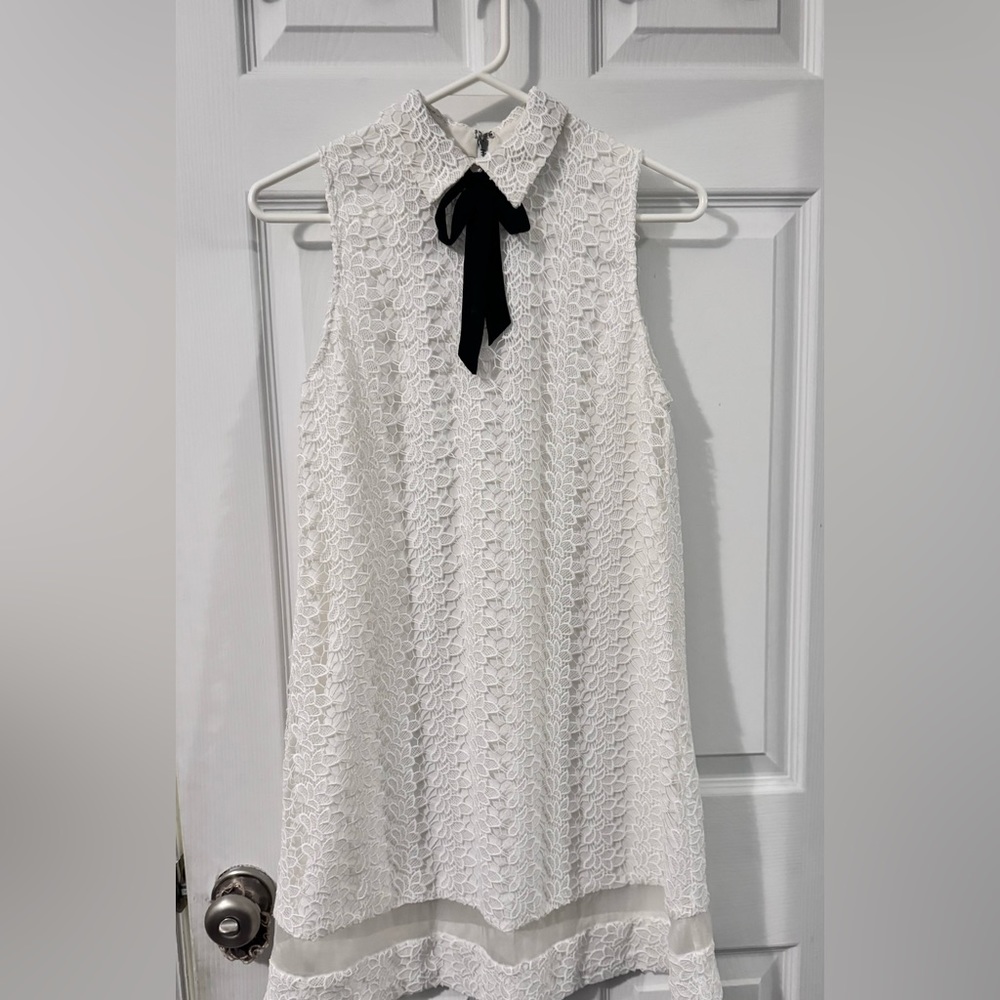 Alice + Olivia Irene Lace Dress - Picture 2 of 8